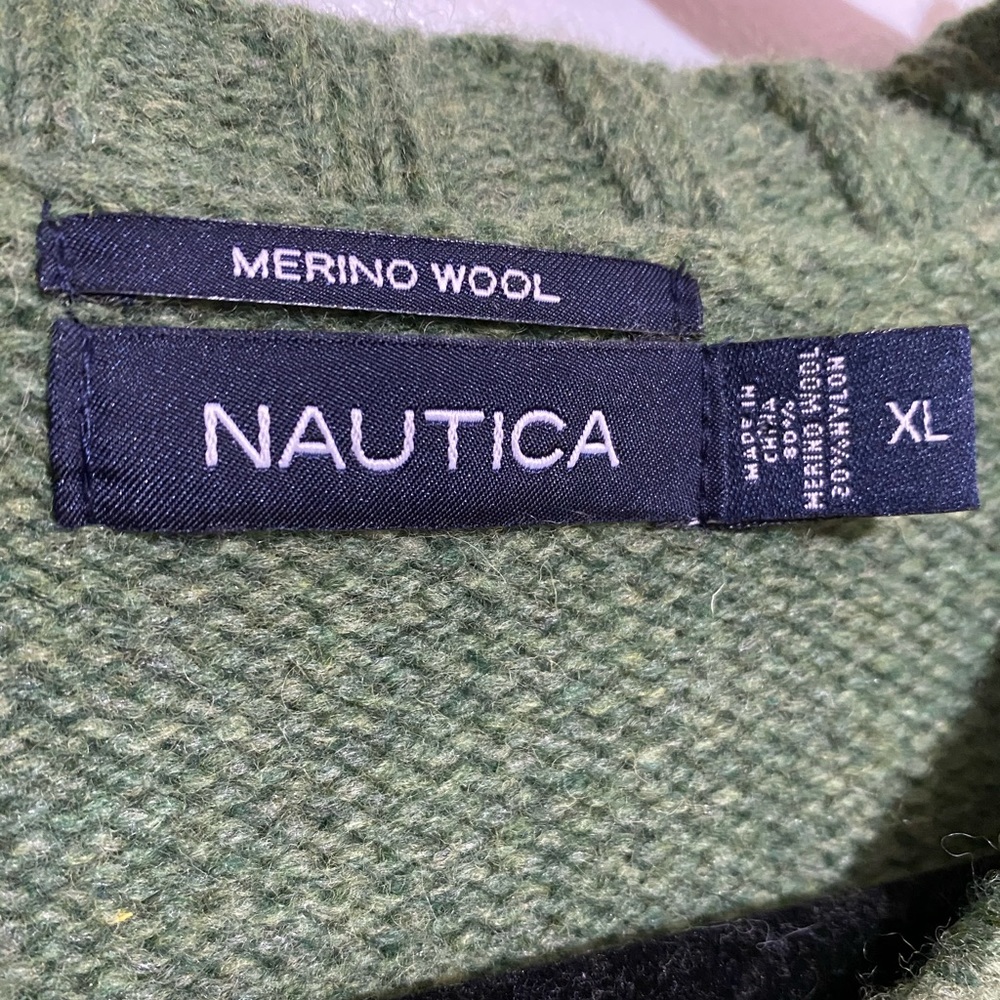 sweater - Picture 3 of 3